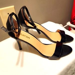 Brazilian brand sandals, size 7